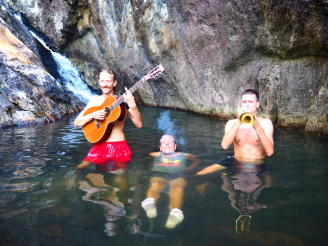 Music jam, vodopád, Koh Phangan, Thajsko 2017